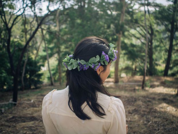 FUNNY HAT FRIDAYS: DIY fresh purple limonium and silver gum flower crown